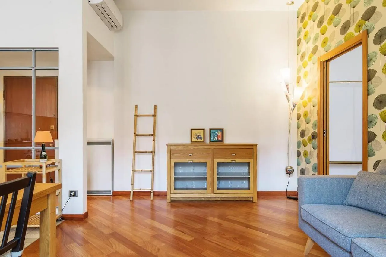 Apartment Colored And Spacious Flat Close To Navigli By Easylife Milan