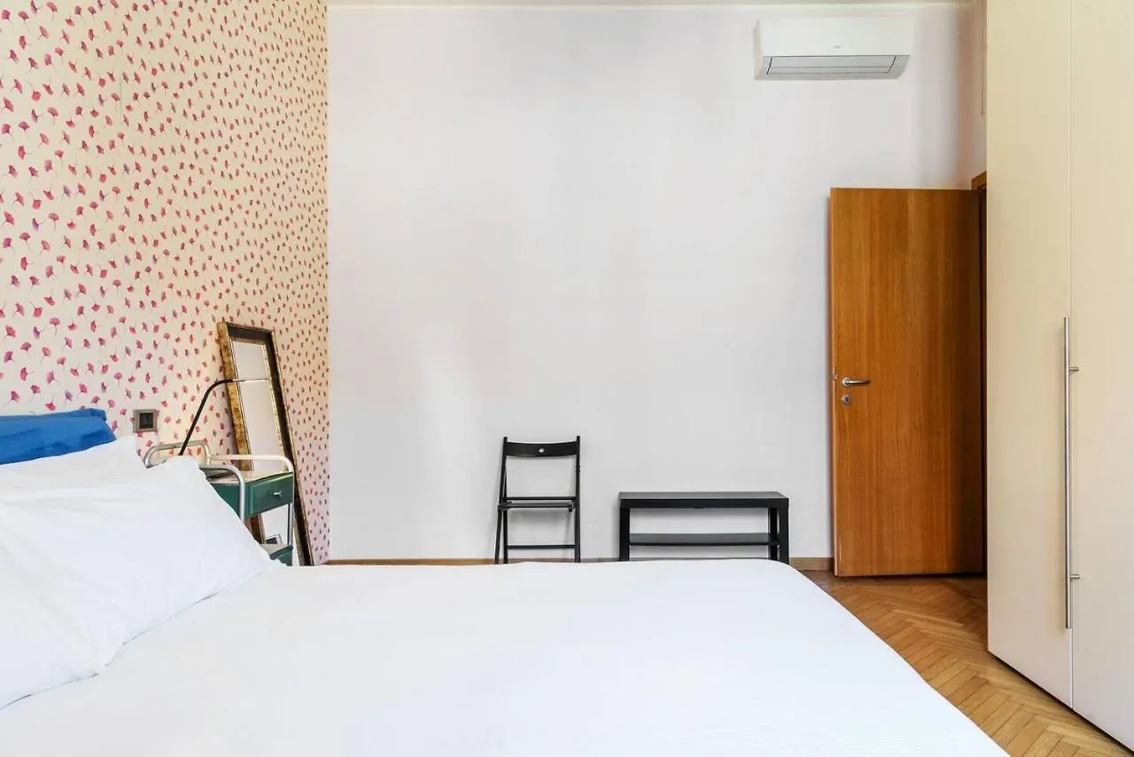 Apartment Colored And Spacious Flat Close To Navigli By Easylife Milan