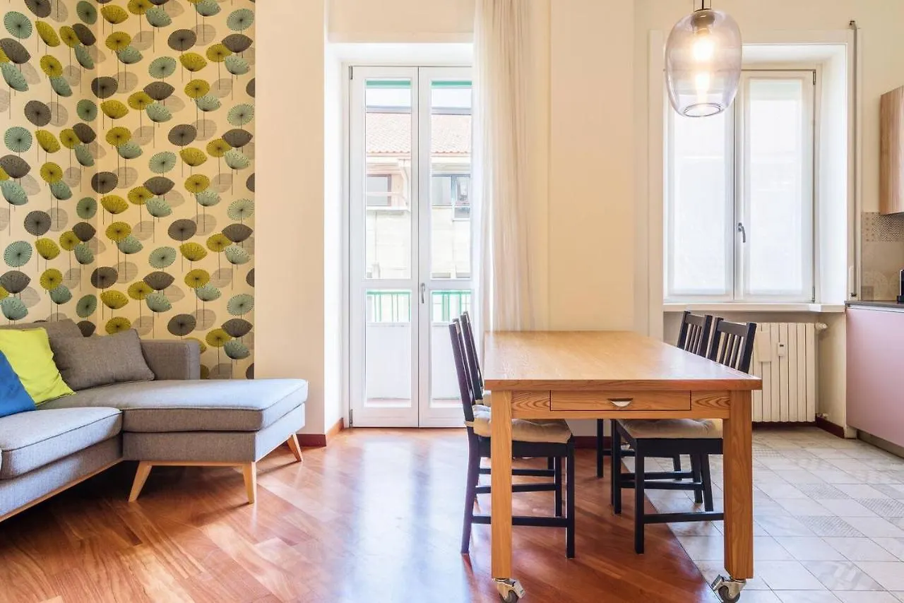 Colored And Spacious Flat Close To Navigli By Easylife Milan Apartment